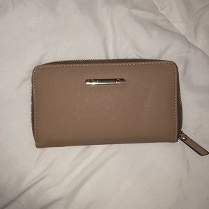 NWOT call it spring champagne / beige clutch